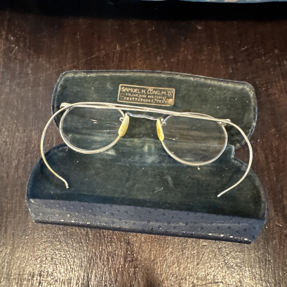 Antique Round Eye Glasses / Antique Spectacles in Original Well Cared For Case - Picture 4 of 7